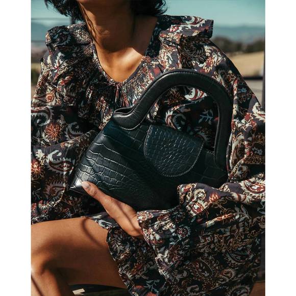 NEW CLEOBELLA pierce hand bag in black - Picture 3 of 3